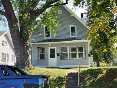 Main picture of 432 48th St