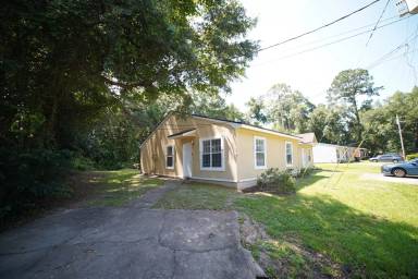 Main picture of 6315 S Placid Pl