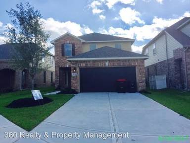 Main picture of 8130 Heartbrook Field Ln