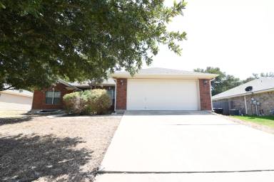 Main picture of 805 Erie Dr