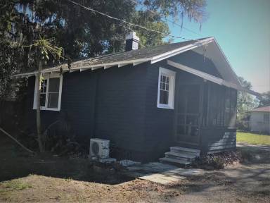 Main picture of 324 1/2 W Patterson St