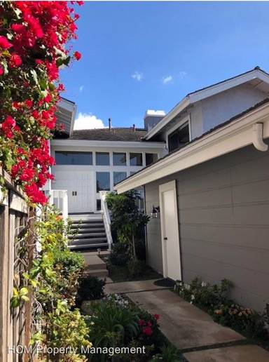 Main picture of 32 Lakeshore