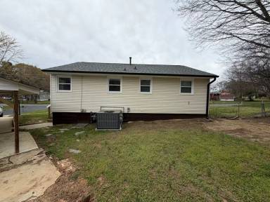 Main picture of 1331 Elm St