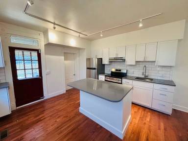 Main picture of 426 Zimpfer St