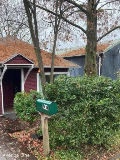 Main picture of 2434 E Aloha St