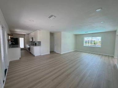 Main picture of 842 Chestnut Ct