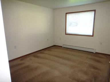 Main picture of 830 Rice St