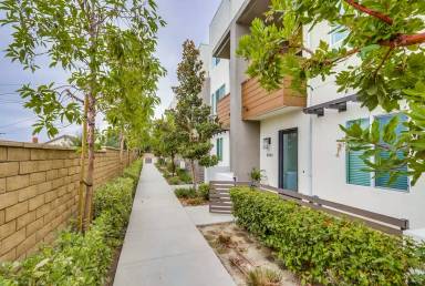 Main picture of 8061 Ackerman St