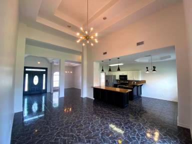 Main picture of 4608 W Hackberry Ave