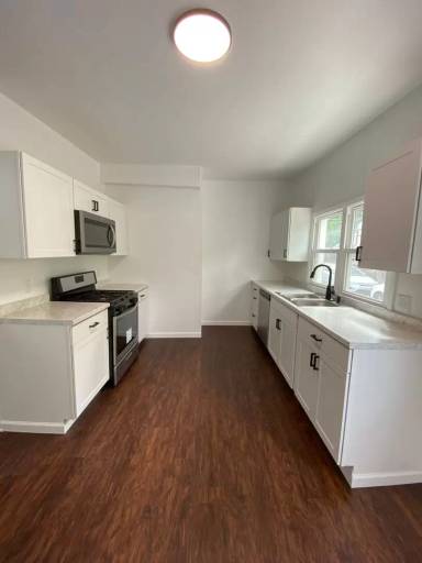 Main picture of 924 Excelsior St