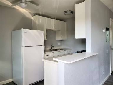 Main picture of 940 N San Joaquin St