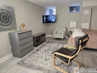 Main picture of 2424 Linden Ave