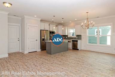 Main picture of 16 Circlewood Dr