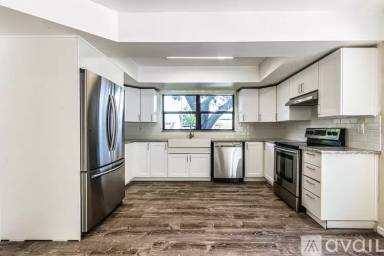 Main picture of 1714 Whispering Dr E