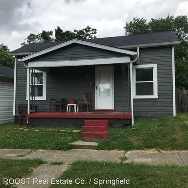 Main picture of 766 E Main St
