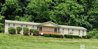 Main picture of 5955 Daily Rd