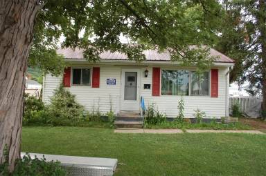 Main picture of 5 Euclid Dr