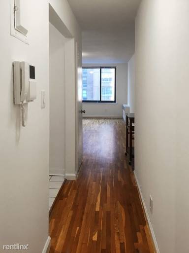 Main picture of 1570 1st Avenue Apartments