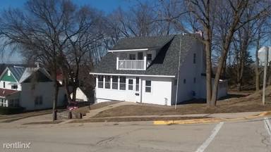 Main picture of 114 Turner St