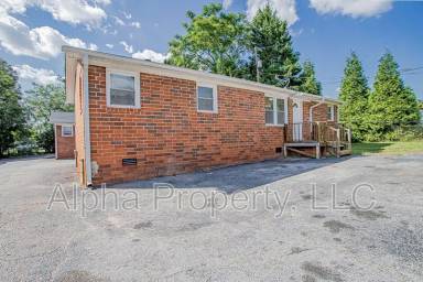 Main picture of 105 Foster Cir