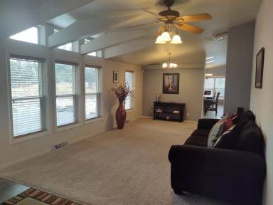 Main picture of 1001 County Road 917