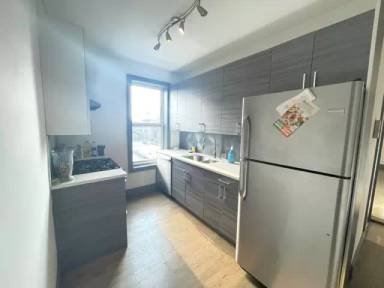 Main picture of 1198 Carroll St