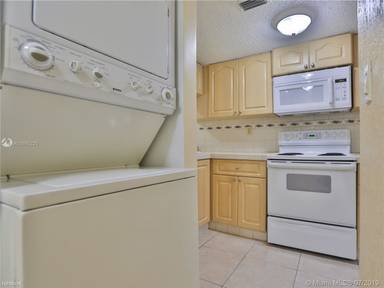 Main picture of Vista Del Lago Condominium