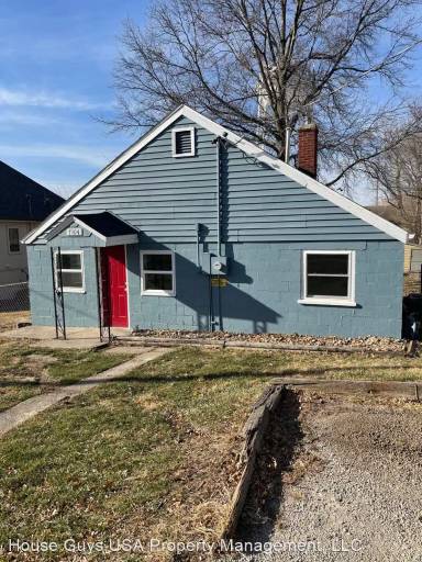 Main picture of 7104 N Cherry St