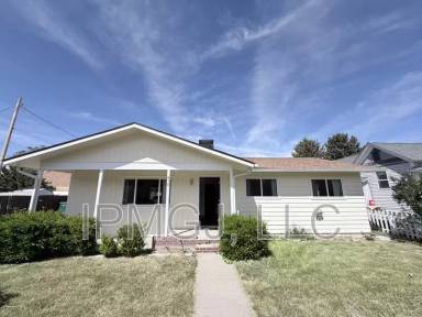 Main picture of 418 Main St