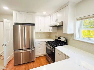 Main picture of 12 Waverly St