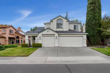 Main picture of 9120 Acorn Ridge Cir