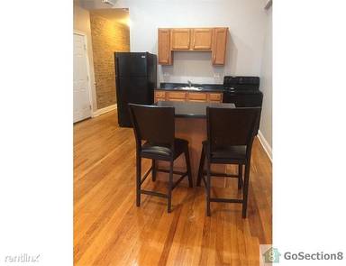 Main picture of 6901-17 S Paxton Ave & 2211-17 E 69th St