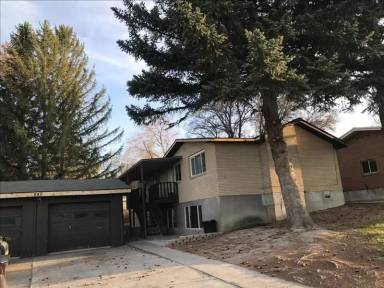 Main picture of 840 Garfield Street