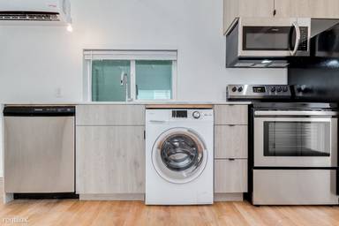 Main picture of 526 W Culver Street Apartments