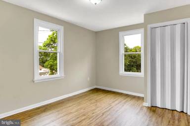 Main picture of 1020 Monroe St