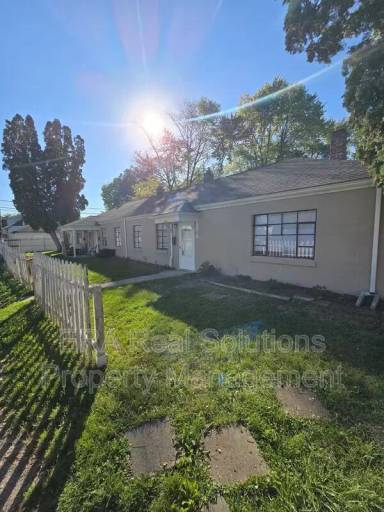 Main picture of 2813 Fremont St