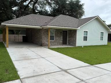 Main picture of 102 Fifth St