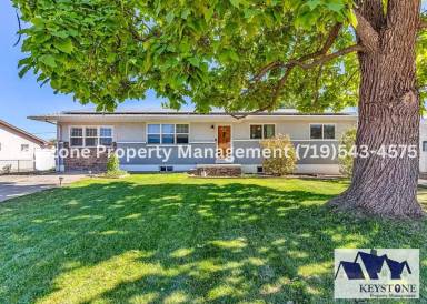 Main picture of 1246 20 1/4 Ln