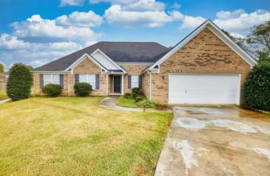 Main picture of 105 Glenfield Ct