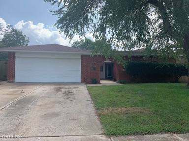 Main picture of 1702 Northcrest Dr