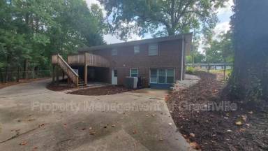 Main picture of 206 Azalea Ct