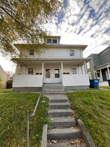 Main picture of 464 3rd St