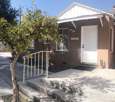 Main picture of 17228 Vanowen St