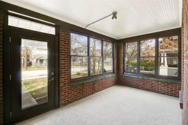 Main picture of 713 W Green St