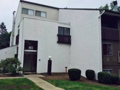 Main picture of 802 Stratford Dr