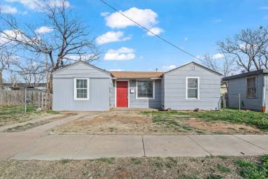 Main picture of 2624 2nd St