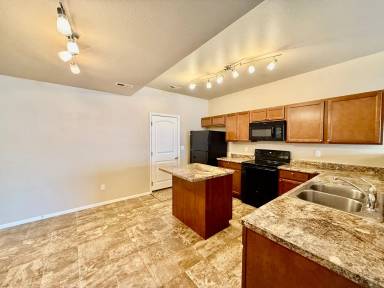 Main picture of 1780 Grand Overlook St