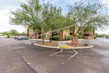 Main picture of 2016 E River Rd