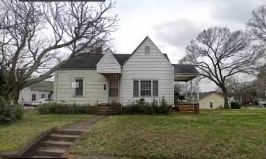 Main picture of 213 Kerr St NW