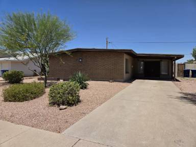 Main picture of 1110 E Broadmor Dr